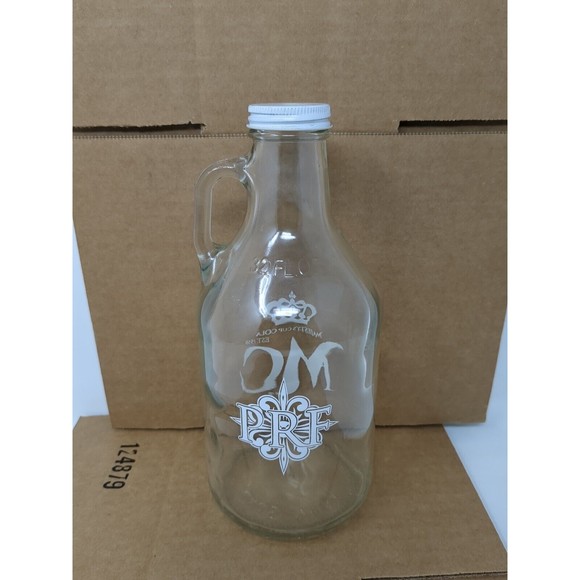 Majesty's Cup Cola Bottle MC PRF Est. 1558 Soda 32 oz. Clear Glass w/ Handle VTG - Picture 2 of 8